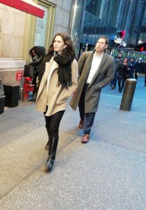 Street fashion a New York nella mezza stagione